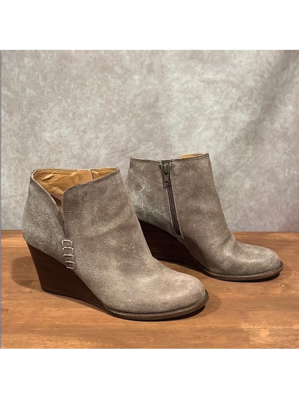 Lucky Brand gray leather side zip Yimme booties size 9.5